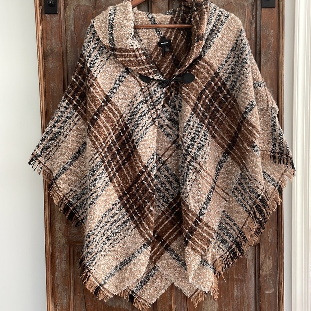 NWOT - Modena Brown, Tan and Cream Blanket Fringe Poncho OS - Picture 1 of 7